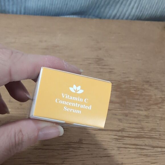 Derma.E Vitamin C Concentrated Serum with Hyaluronic Acid, 0.5 oz - Picture 7 of 7